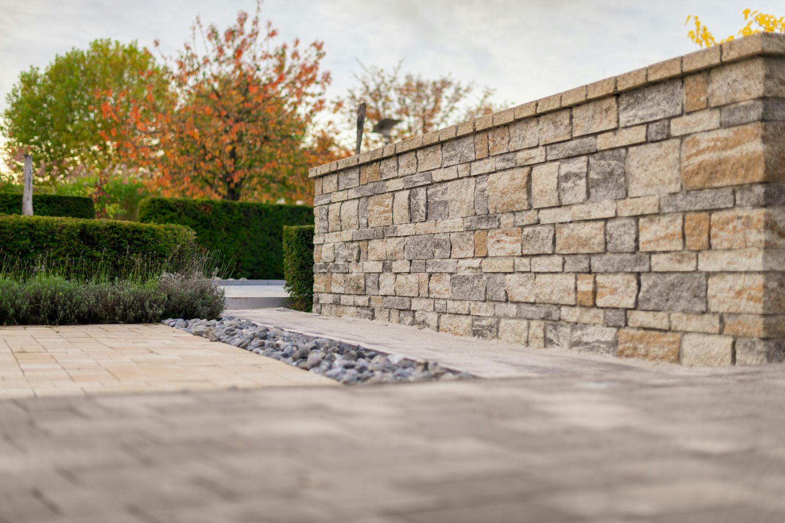 5 Hardscaping Trends to Transform Your Patio in 2026
